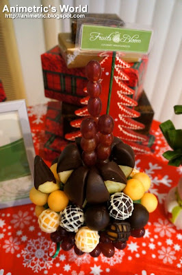 Chocolate covered fruits by Fruits in Bloom