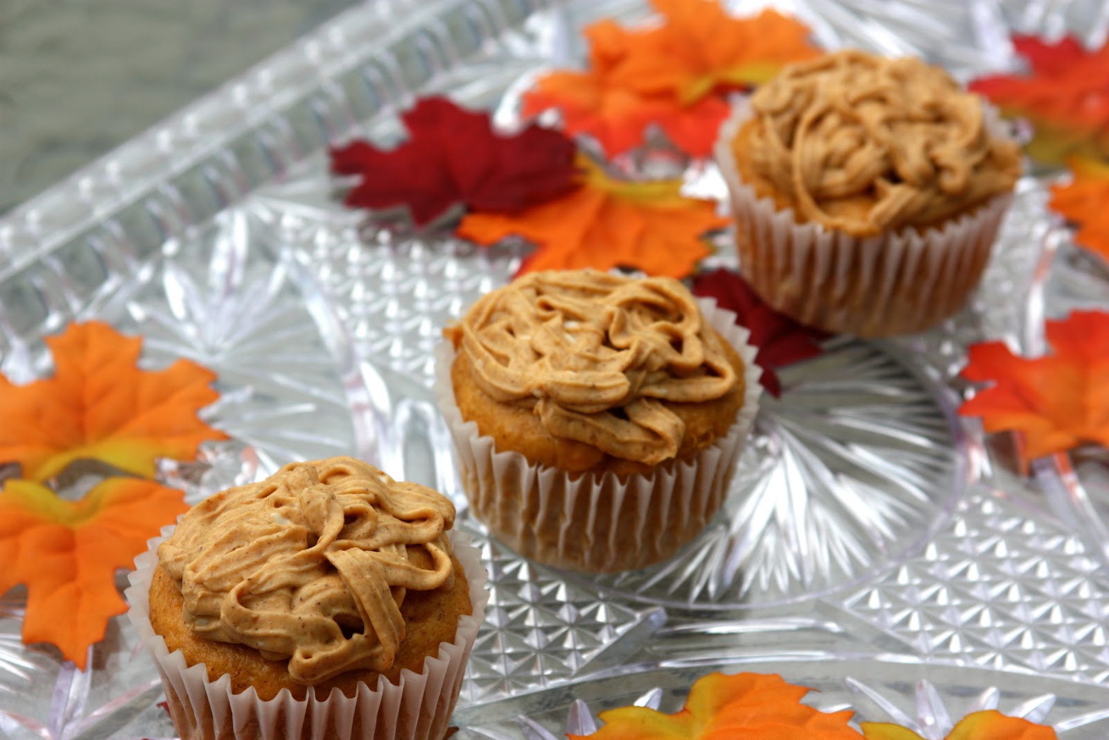 My Recipe Box {Skinny} Pumpkin Cupcakes with Pumpkin