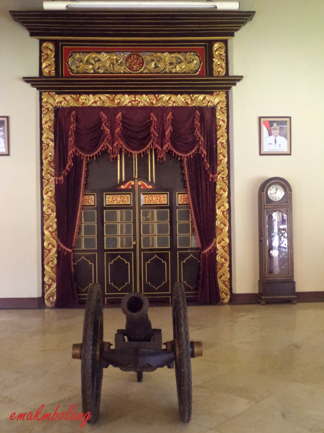 Sssttttt.Ada Keraton Di Madura - Emak Mbolang