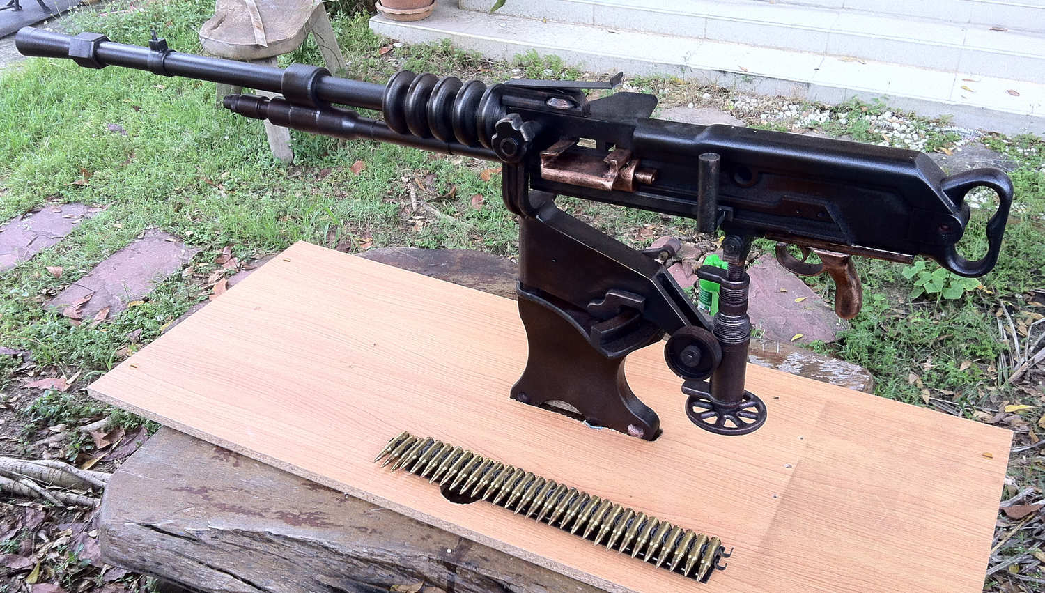 to the world of weapons Hotchkiss M1914