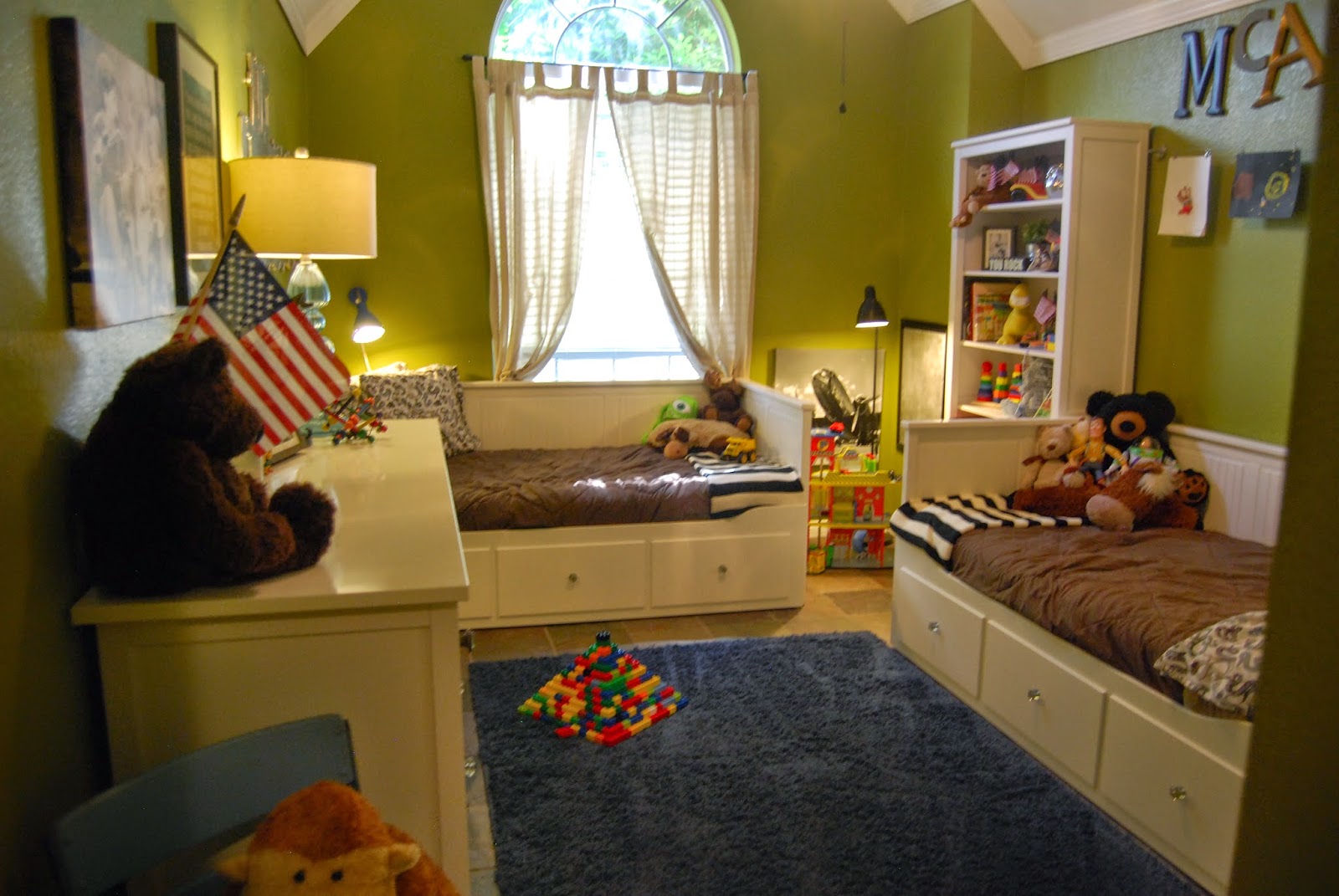Momfessionals: Patriotic Decor :)