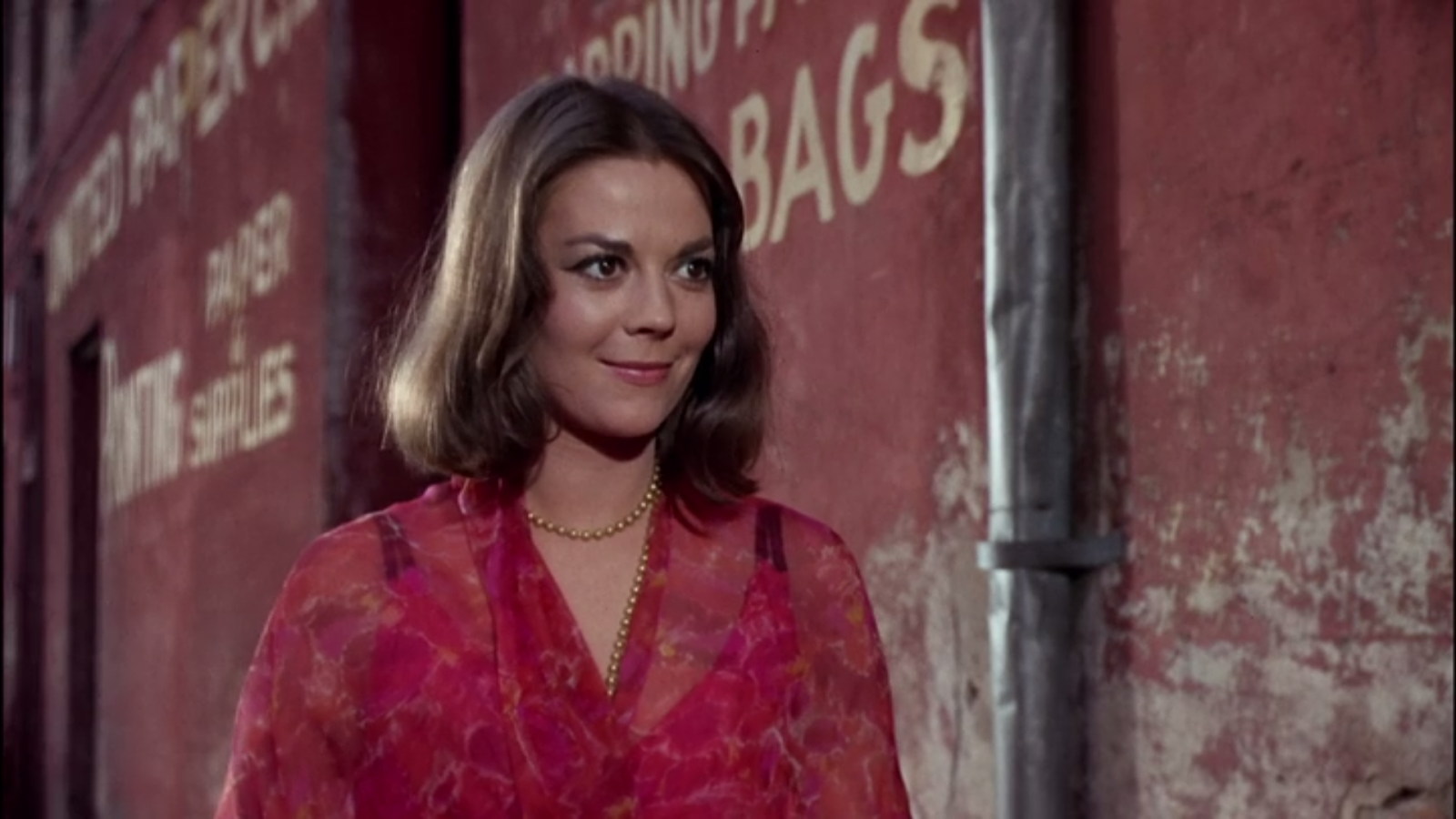Movie and TV Screencaps: Natalie Wood as Alva Starr in This Property Is Condemned (1966)1600 x 900
