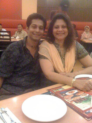 In Kolkata Dating