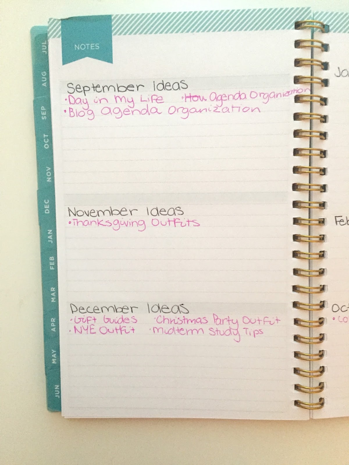 Chic in Carolina: How I Organize My Blogging Agenda