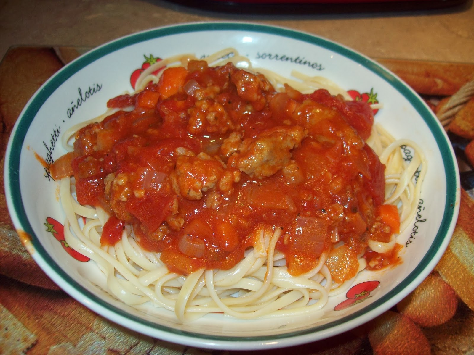 Manger avec Mo Spaghetti, sauce à la viande et aux légumes