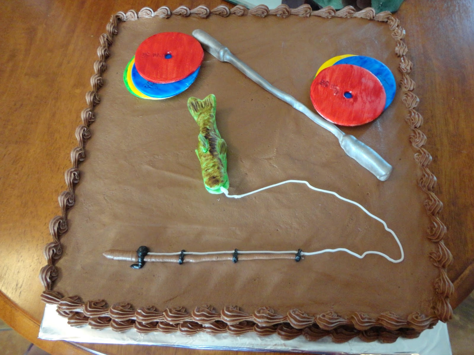 The Mcclanahan 7 Wedding Cake And Weight Lifting Groom S Cake