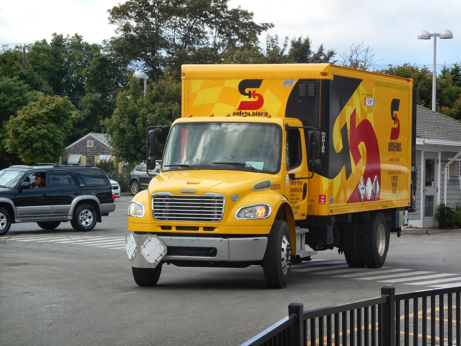 KEEP ON TRUCKIN' March 2014