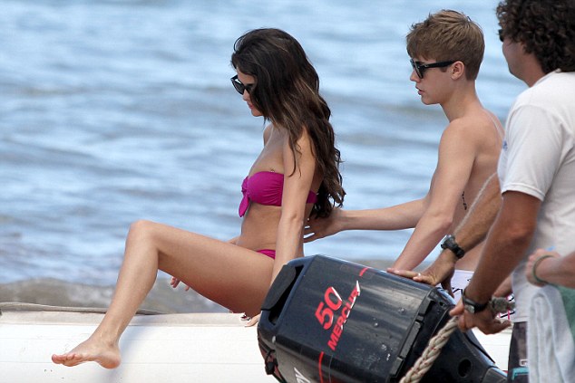 Gentleman Justin gives his justin bieber selena gomez boat pics. Gentleman Justin gives his