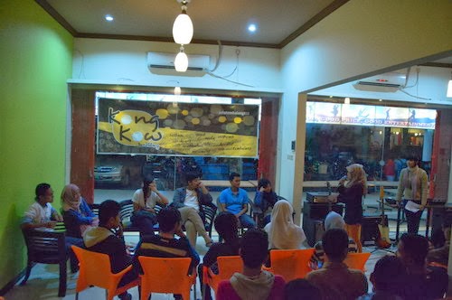 Suasana kongkow tembalang 5
