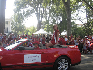 Emily McLaughlin '08 Named Homecoming Queen at the University of Alabama 2