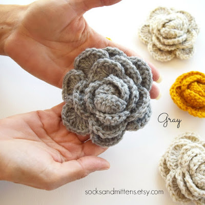 https://www.etsy.com/listing/254974737/crochet-brooch-handmade-choose-your?ref=shop_home_active_2
