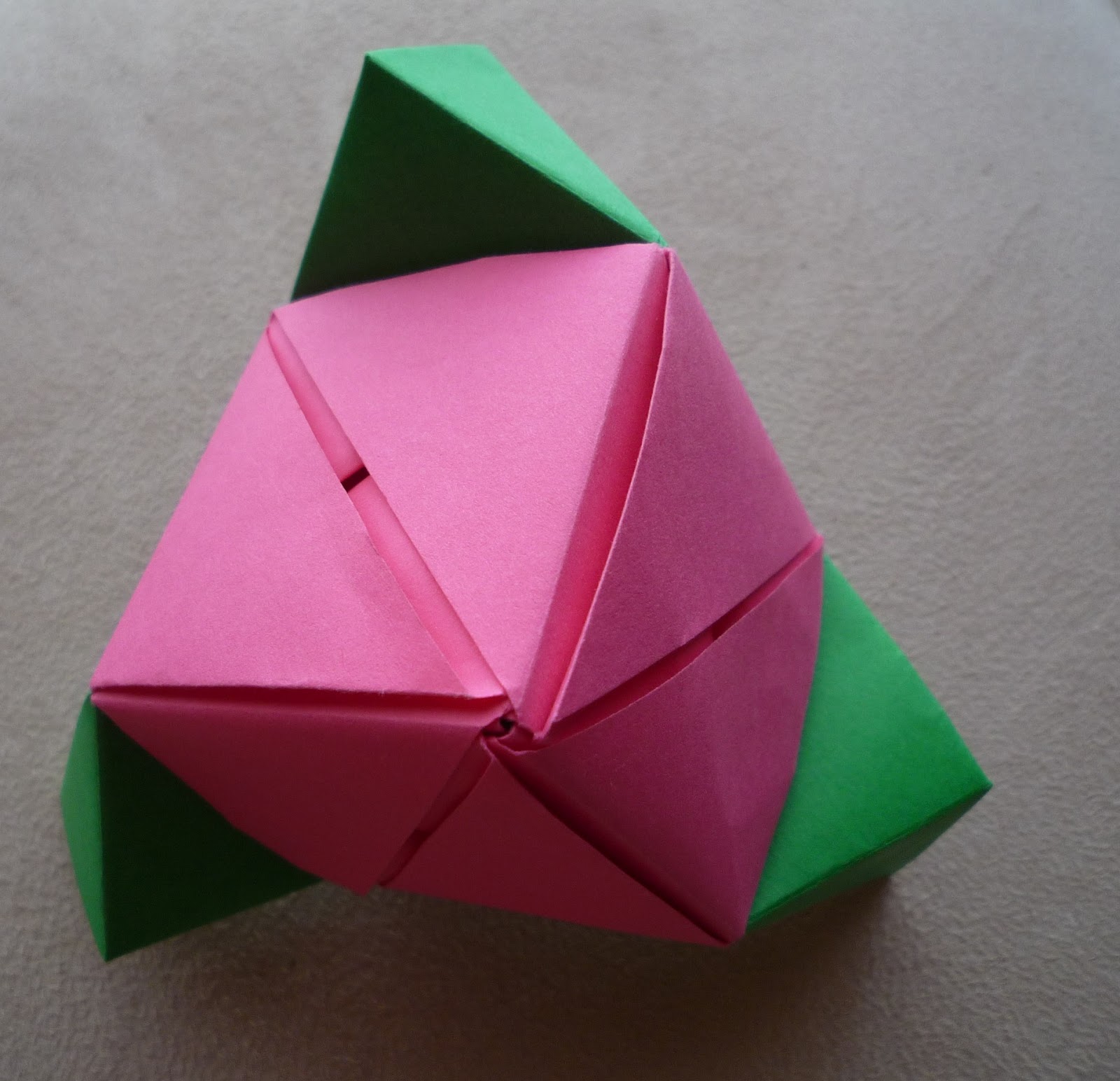 Creaciones en Origami Cubo Flor / Flower Cube