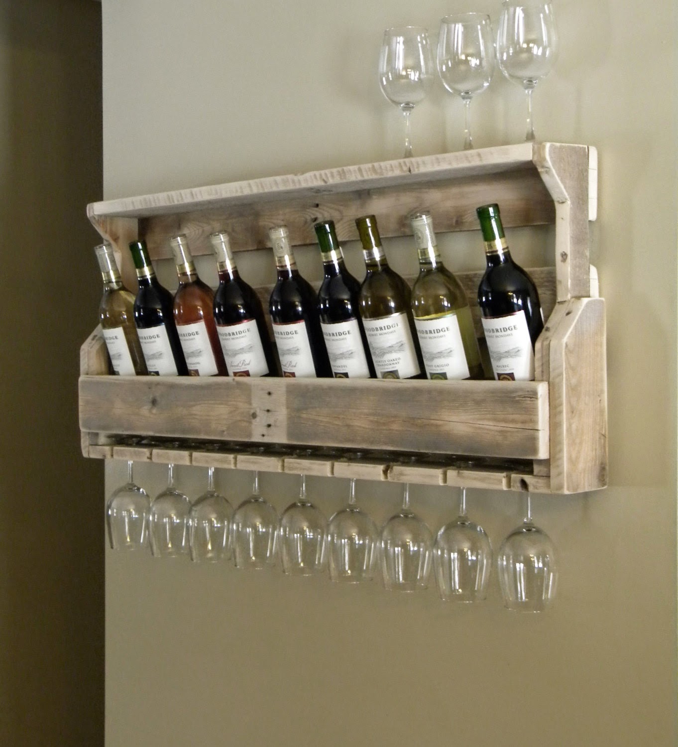 How to Recycle 22 Recycled Wine Rack Designs