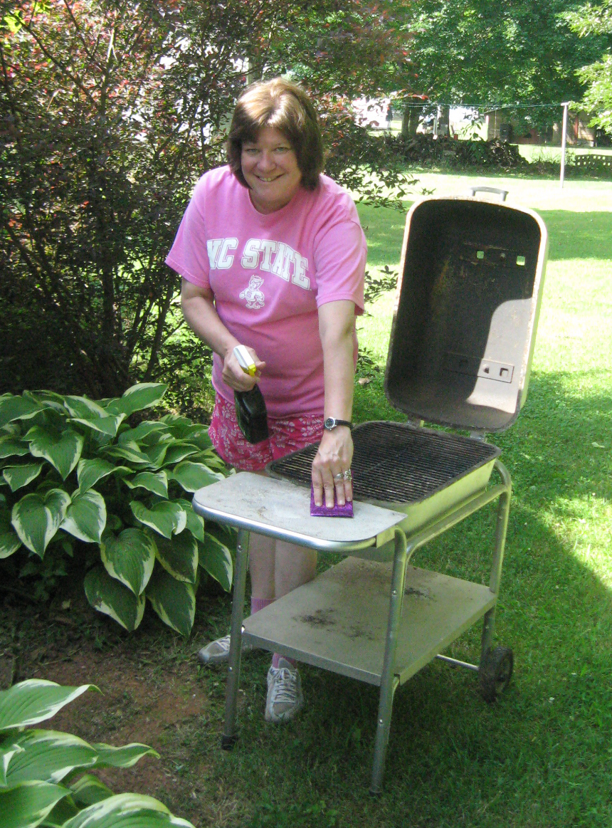 Barbecue Master CLR Grease Makes Cleaning Grills Easier