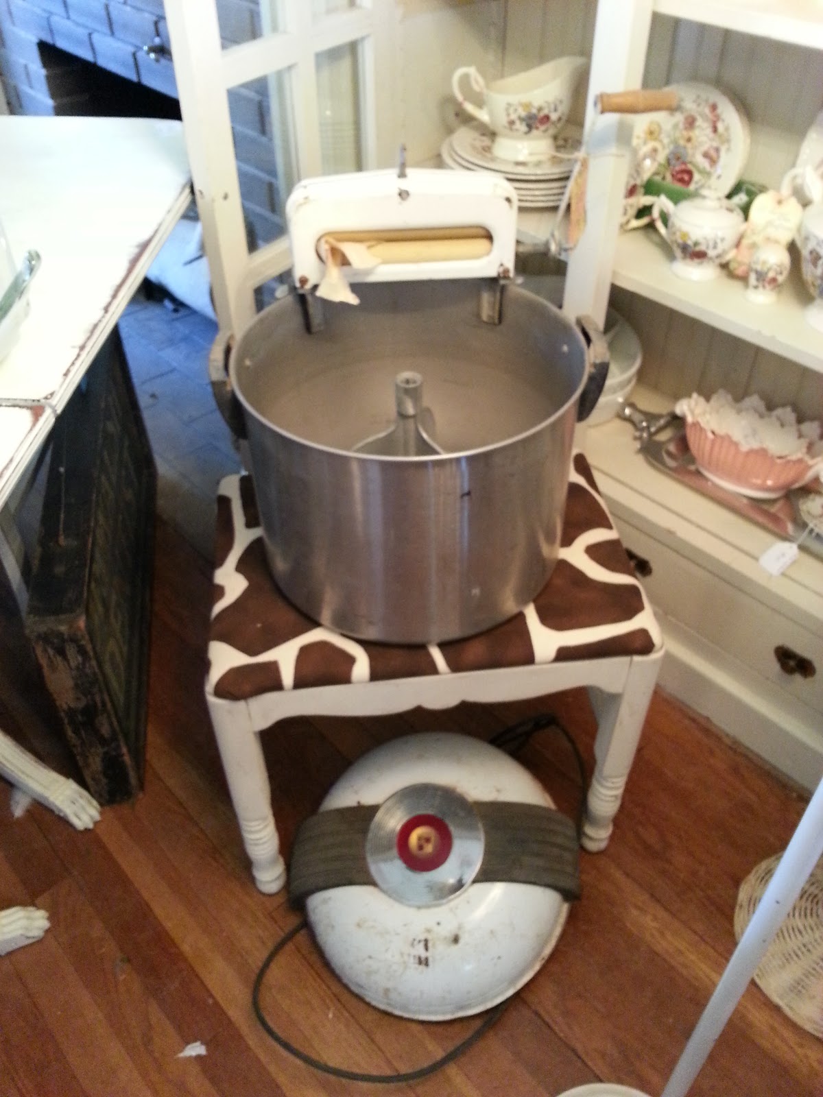 Maryland House Antiques Vintage Table Top Washing Machine