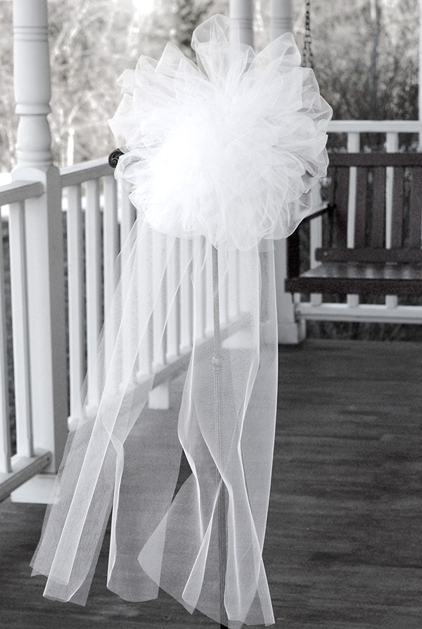 Pew Bows and a Bow Tutorial... Jill Ruth & Co.