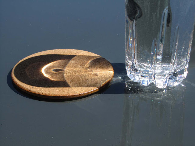 light reflection of a glass light reflection of a glass
