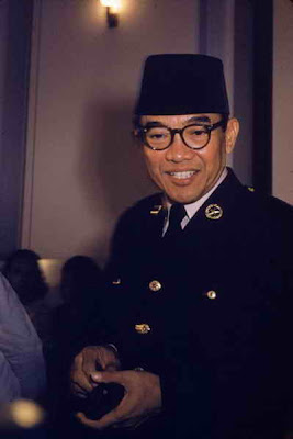 FOTO WARNA BUNG KARNO ~ SHOFYAN 91