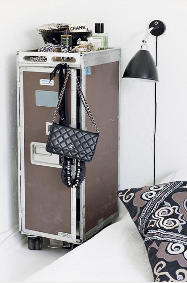 trolley love 1 femina dk flygplansvagn 140763325 trolley love