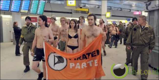 Demo tolak pemindai tubuh di bandara di Jerman Demo tolak pemindai tubuh di bandara di Jerman