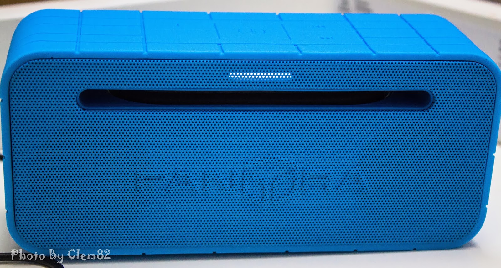 Opening Pandora's Box: SonicGear Pandora Wireless Bluetooth Media Player Series 32