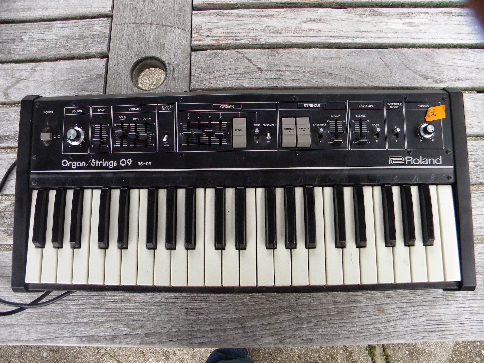 MATRIXSYNTHB ROLAND RS09 ORGAN/STRINGS