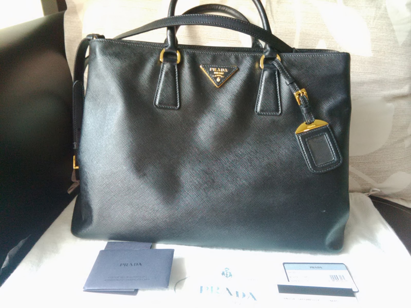 prada saffiano 35