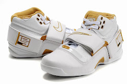 Nike LeBron James Soldier white/Ochre-metallic gold