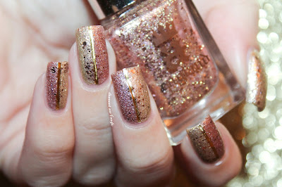 A Rose Gold Sparkly Nail Art