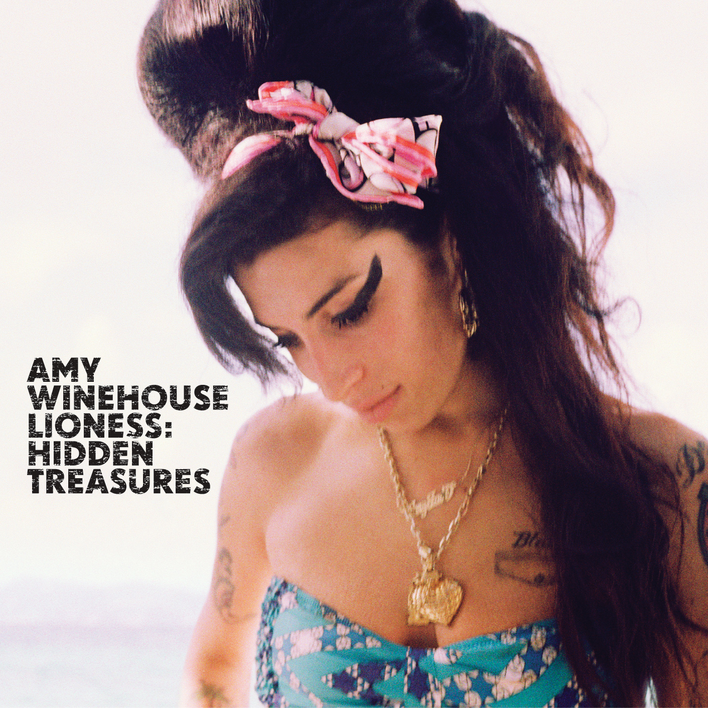 http://1.bp.blogspot.com/-FkmSFlqb-90/TuoG-Gzg8sI/AAAAAAAAA8k/13wwWx6fG4k/s1600/Amy+Winehouse+-+Lioness+Hidden+Treasures.jpg