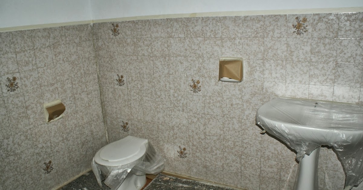 EL PINTOR EN BADAJOZ : RESTAURACION DE AZULEJOS DE BAÑO