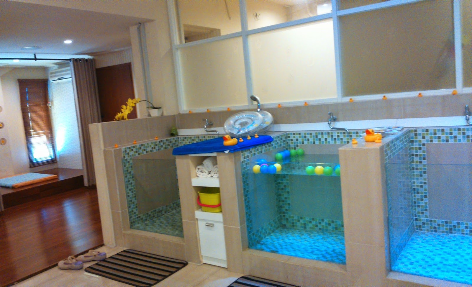 Raven�s First Baby Spa at VITA Baby Bright, Surabaya