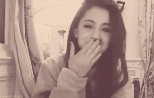 http://1.bp.blogspot.com/-Fo1xdavUtHE/U6S8Or2_kWI/AAAAAAAADy0/JO7d_Cy7t00/s1600/ari+buziak.gif
