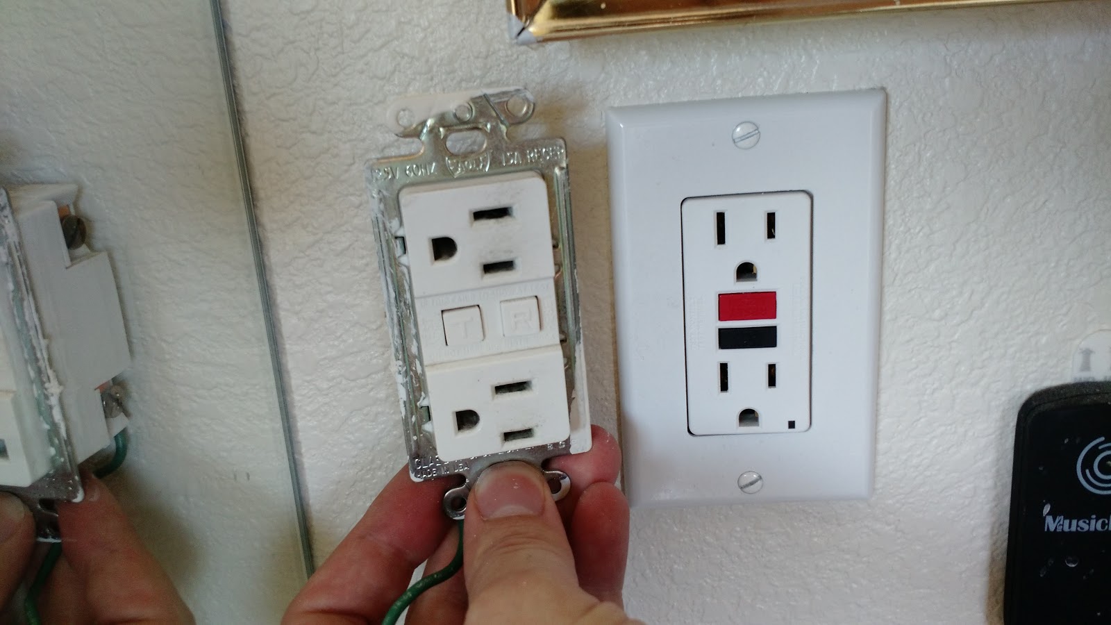Bees Nest: Master Bedroom Electrical