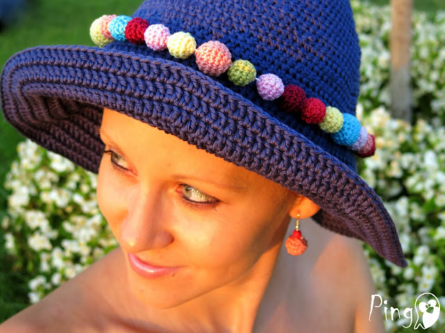 Mini Crochet Balls - free crochet pattern by Pingo - The Pink Penguin