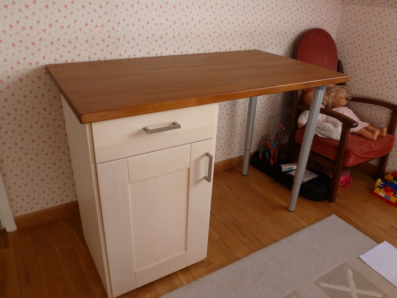 Faktum kitchen into desks Get Home Decorating