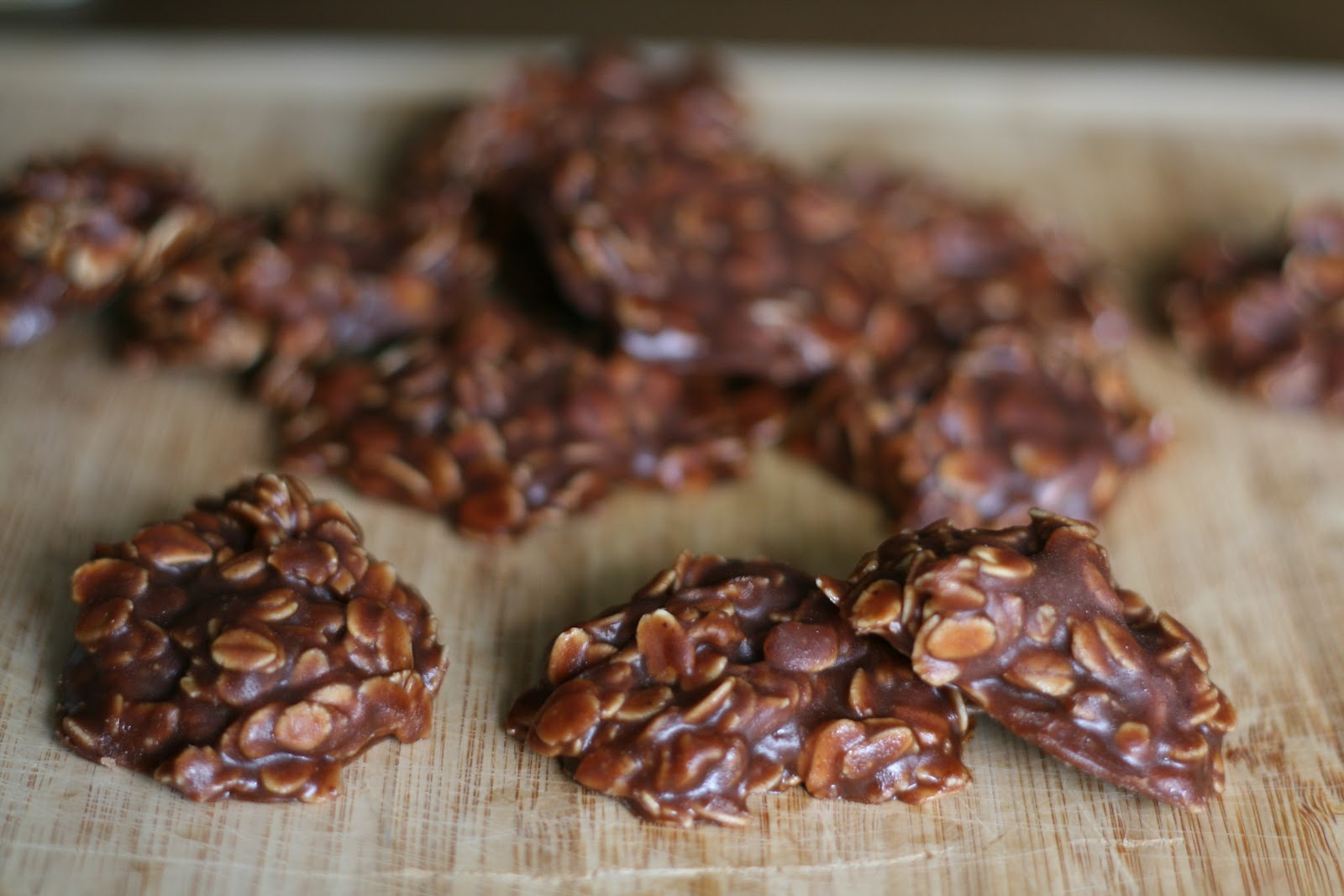 Bake a holic Chocolate Peanut Butter Clusters