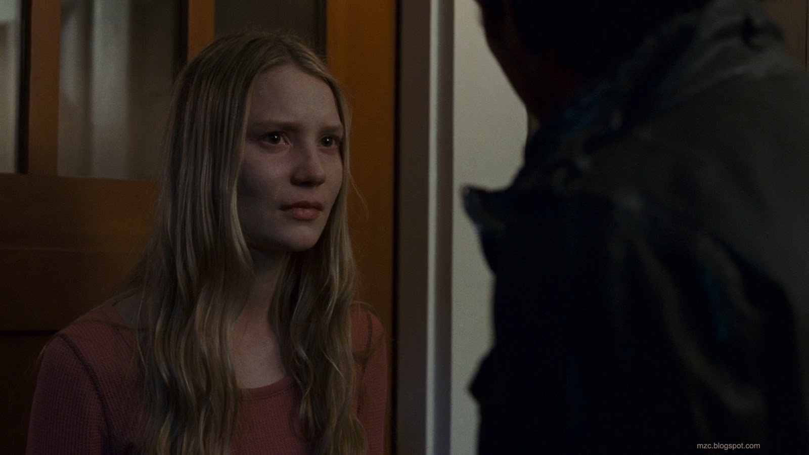 http://1.bp.blogspot.com/-FpT2X9hBPwc/TWBPvxsWvYI/AAAAAAAAAeQ/cOsrZ3XZazg/s1600/The+Kids+are+all+right+-+Mia+Wasikowska.jpg