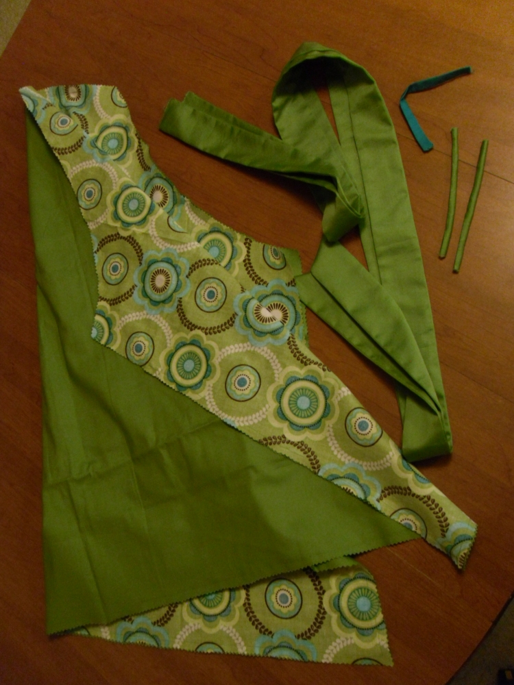 a work in progress... crisscross apron tutorial