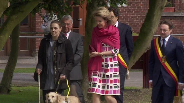 Queen Mathilde of Belgian visited the visual impairtment center 'L’Oeuvre Fédérale Les Amis des Aveugles et Malvoyants' 