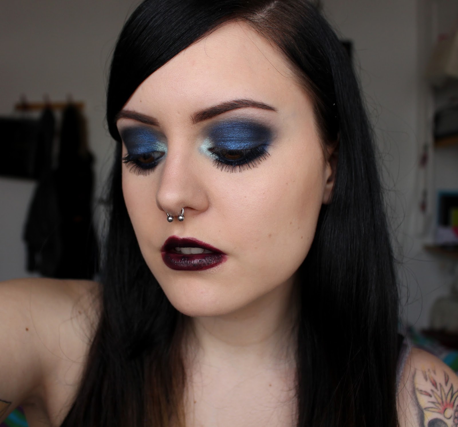 KITTENMOUSTACHE: Video: Taylor Momsen Inspired Blue Smokey Eye