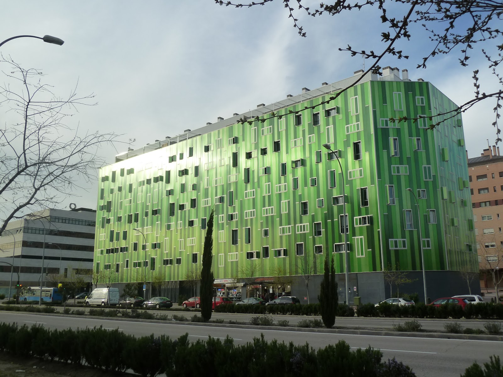 santamarta arquitectos El edificio verde del Ensanche de Vallecas