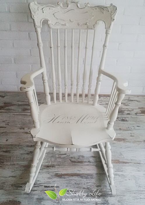 sedia a dondolo dopo il restyling