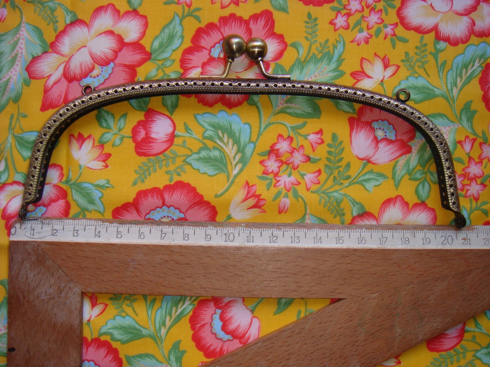 no me llames Lili BOQUILLAS PARA BOLSOS Y MONEDEROS. PARTE I