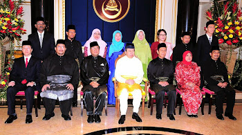 DYMM TUANKU SULTAN SELANGOR BERSAMA 10 ORANG EXCO SELANGOR