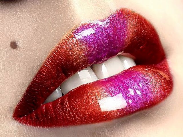 Lip Kiss HD Wallpapers - Happy Christmas Day Wallpaper, Wishes, Quotes