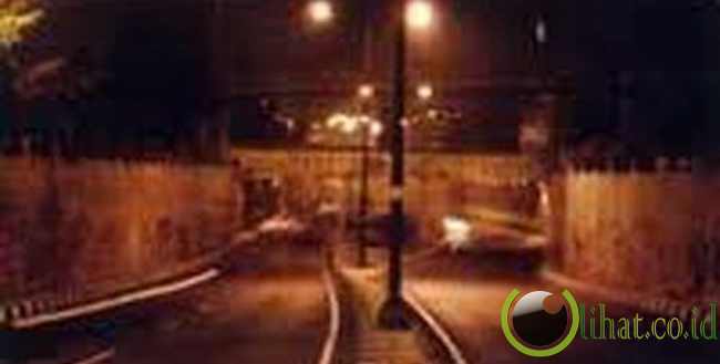 TEROWONGAN CASABLANCA TEROWONGAN CASABLANCA