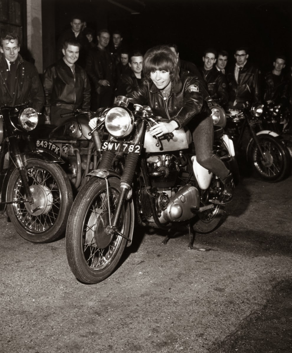 Vintage+Photographs+of+Women+and+Motorcy
