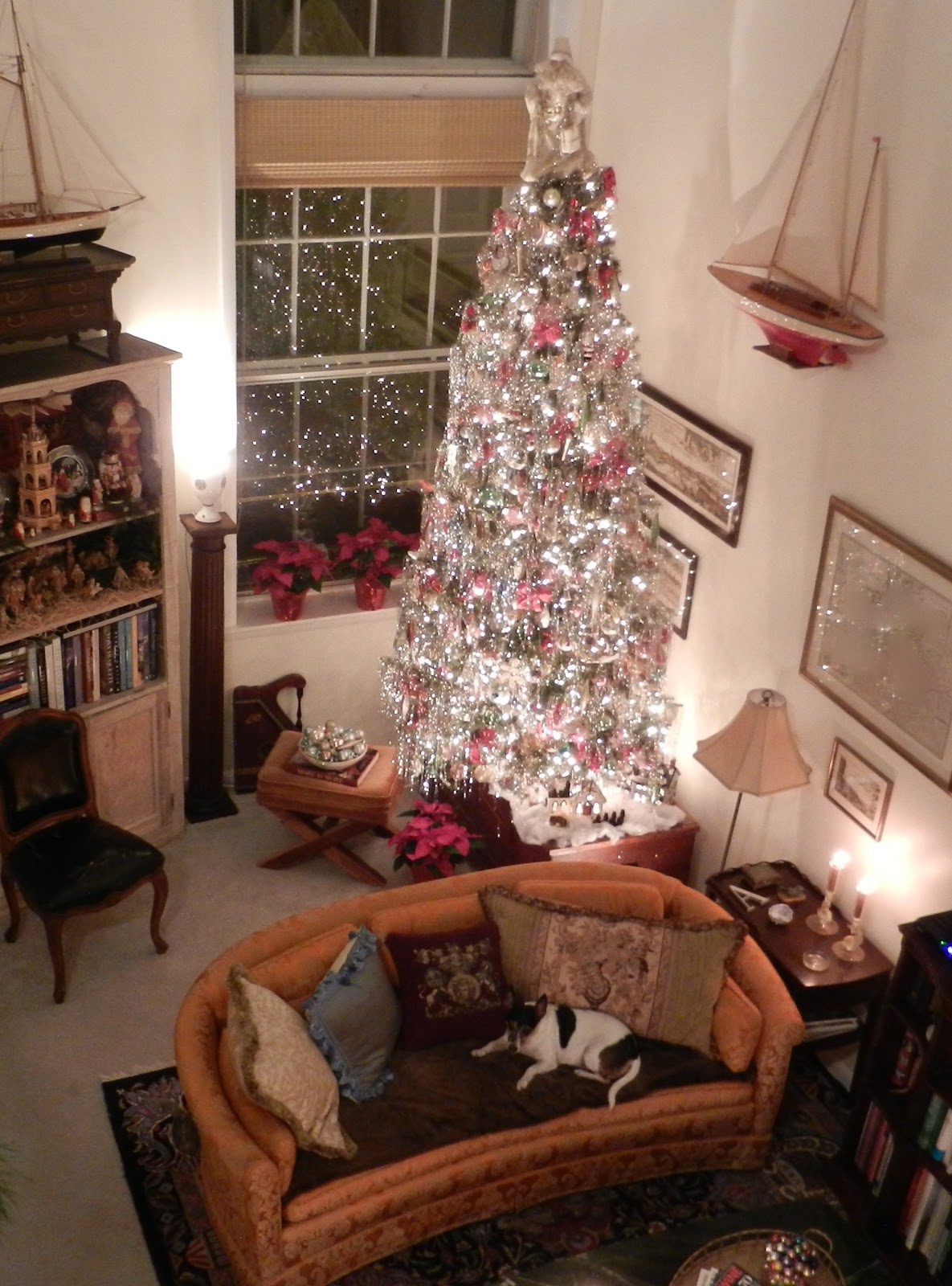 Knickerbocker Style & Design: An Old-Fashioned Christmas Tree