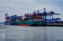 Containerschiffe Im Hafen Segelliste Hhla Und Eurogate